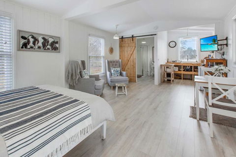 Shearers Cottage - Pet Friendly Holiday Accommodation - Accommodation in Bendigo 3