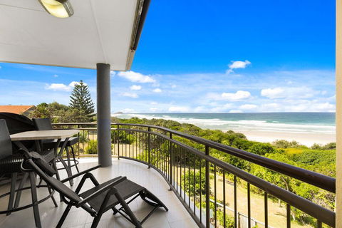 Shoreline Nine Penthouse With Ocean Views - Accommodation in Bendigo 0