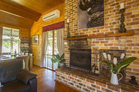 Silky Oak Cottage - Accommodation in Bendigo 3