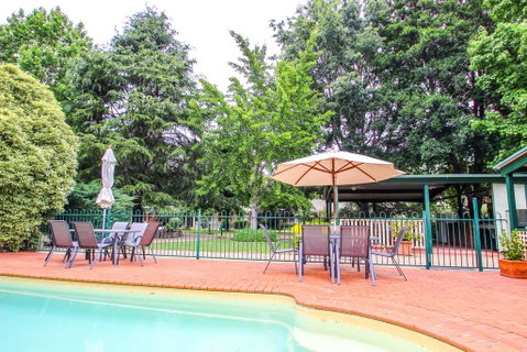 Silver Birches Holiday Unit 1 - Accommodation in Bendigo 3