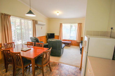 Silver Birches Holiday Unit 10 - Accommodation in Bendigo 2