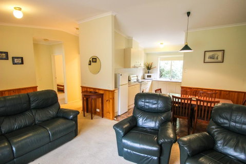 Silver Birches Holiday Unit 10 - Accommodation in Bendigo 3
