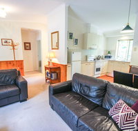 Silver Birches Holiday Unit 2 - Accommodation in Bendigo