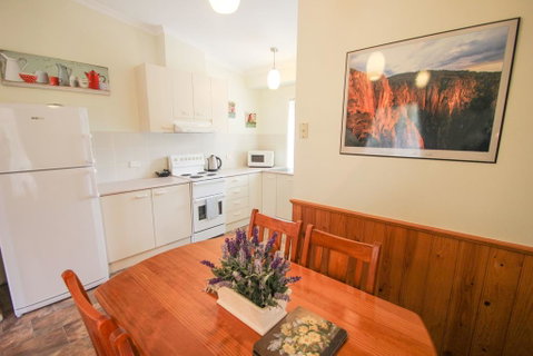 Silver Birches Holiday Unit 4 - Accommodation in Bendigo 2