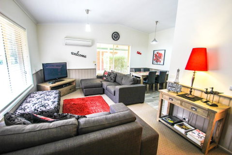Silver Birches Holiday Unit 9 - Accommodation in Bendigo 0