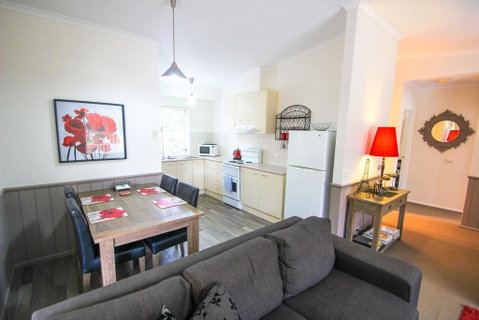 Silver Birches Holiday Unit 9 - Accommodation in Bendigo 1