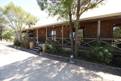 Silverpoint Accommodation - Accommodation in Bendigo 1