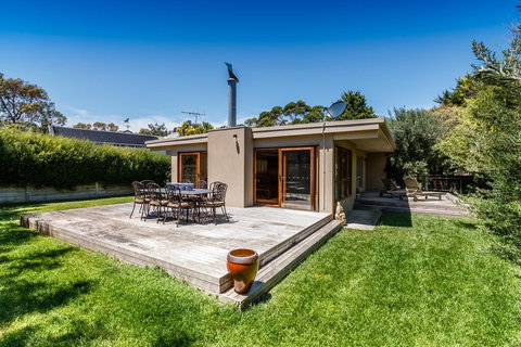 Simple Harmony - Accommodation in Bendigo 0