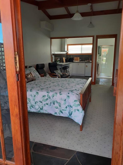 Sleepy Hollow Hideout (Hidout 2) - Accommodation in Bendigo 3