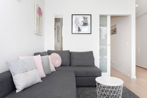 South Yarra City View Apartment With Car Park, Amazon Alexa, Spotify, Netflix, And WiFi - Accommodation in Bendigo 3