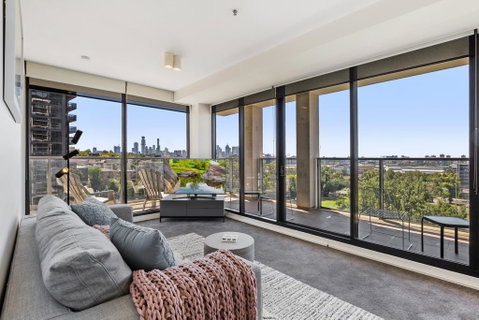 Spacious And Sunny Modern Apartment With City View - Accommodation in Bendigo 0