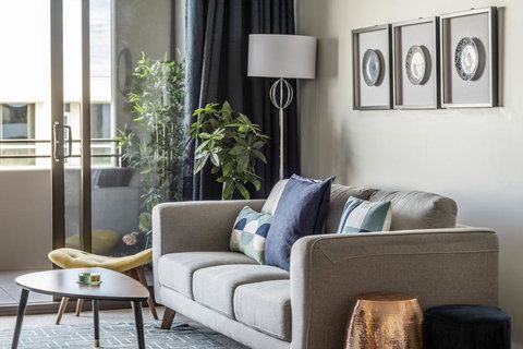 SPACIOUS BRAND NEW // 1BR // IN GORGEOUS BARTON - Accommodation in Bendigo 3