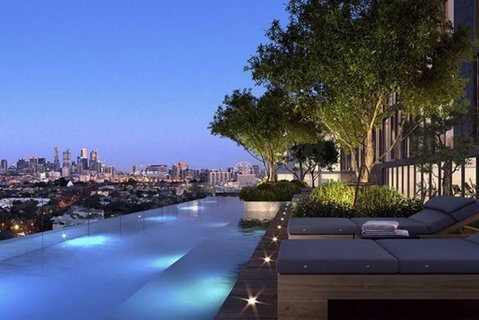 Spectacular Private Balcony Views With Pool - Accommodation in Bendigo 1