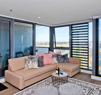 Spectacular Private Balcony Views with Pool - Accommodation in Bendigo