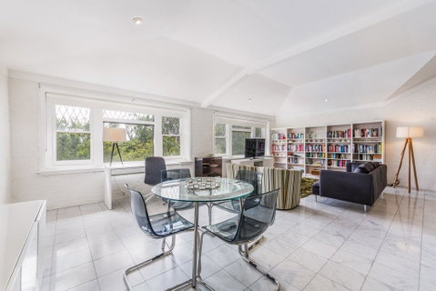 Spoilt For Choice 2-bed/2-bath + Free Parking - Accommodation in Bendigo 3