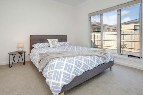 Staughton Sounds - Accommodation in Bendigo 3