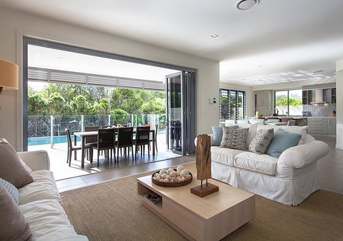 Stunning Beachside Home Minutes From Coolum Beach - Accommodation in Bendigo 3