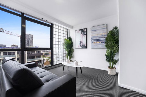 Stylish And Spacious Apt With Double Living Room - Accommodation in Bendigo 0