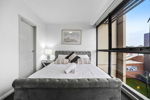 Stylish And Spacious Apt With Double Living Room - Accommodation in Bendigo 3