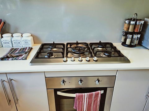 Stylish Private Bathroom-Luxurious Modern Big Home - Accommodation in Bendigo 1