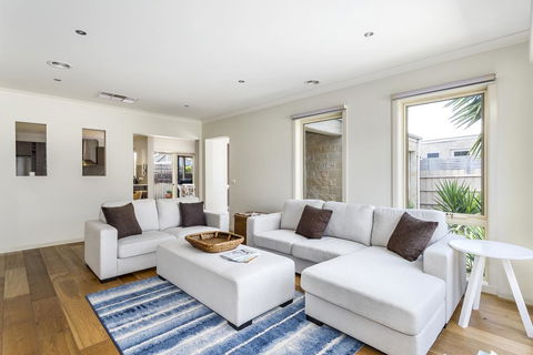 Summer Breeze - Accommodation in Bendigo 0