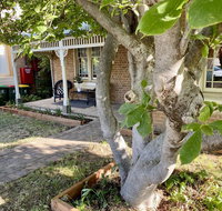 SUMMER HOUSE - CENTRAL LOCATION Near PARK - Accommodation in Bendigo