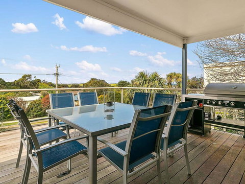 Sunrise At Smiths Beach - Accommodation in Bendigo 0