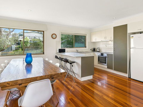 Sunrise At Smiths Beach - Accommodation in Bendigo 2