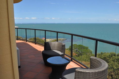 Sunset Sails Redcliffe - Accommodation in Bendigo 1