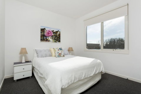 SUNSET VIEWS - MORNINGTON - Accommodation in Bendigo 1