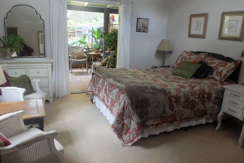 Tamborine Treats - Accommodation in Bendigo 0