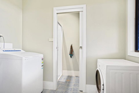 Tareebin Road, 2/26 - Accommodation in Bendigo 0