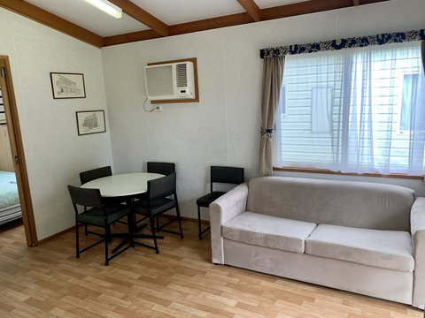 Tatura Cabin & Caravan Park - Accommodation in Bendigo 2