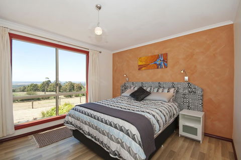 Tennessee Hill Cottage - Accommodation in Bendigo 1
