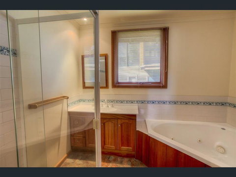 Tetleys - Accommodation in Bendigo 1