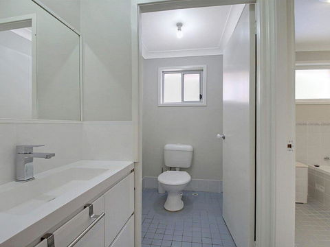 That Pink House! - Comfortable Home Away From Home - Accommodation in Bendigo 2