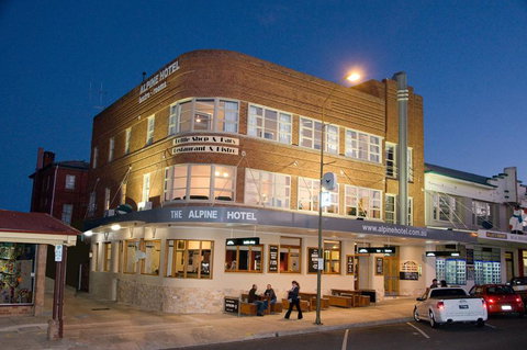 The Alpine Hotel - Accommodation in Bendigo 0
