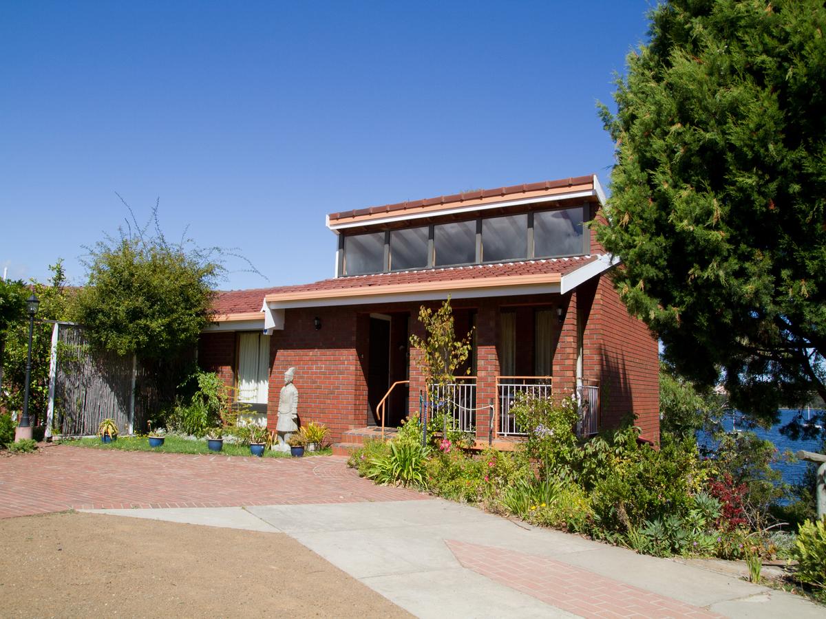 Austins Ferry TAS Accommodation in Bendigo