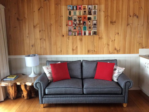 Hazelcreek Cottages - Accommodation in Bendigo 5