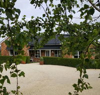 Hazelcreek Cottages - Accommodation in Bendigo