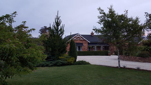 Hazelcreek Cottages - Accommodation in Bendigo 3