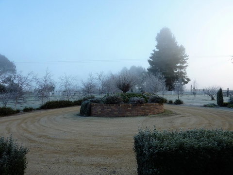 Hazelcreek Cottages - Accommodation in Bendigo 12