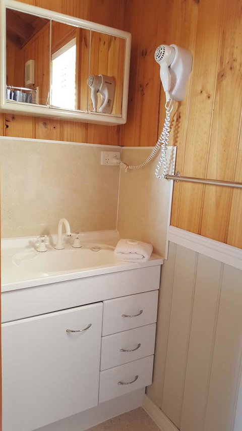 Hazelcreek Cottages - Accommodation in Bendigo 37