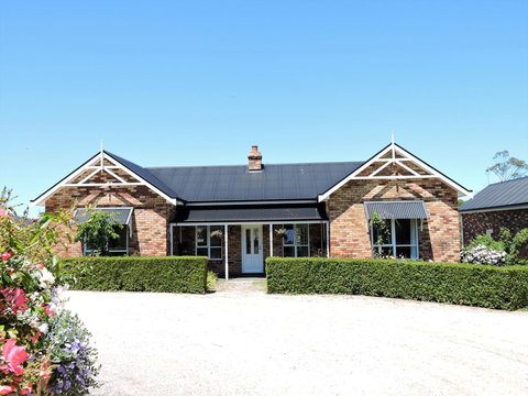 Hazelcreek Cottages - Accommodation in Bendigo 23