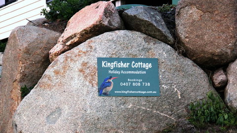 KINGFISHER COTTAGE Beachfront At The Binalong Bay - Accommodation in Bendigo 15