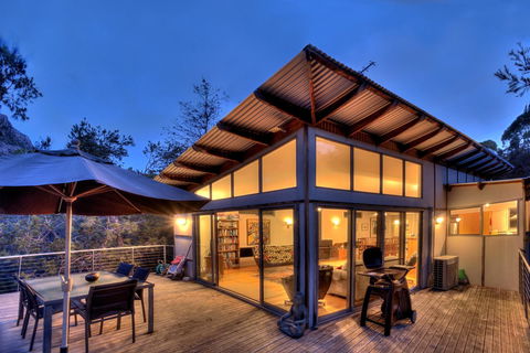 Freycinet Eco Luxe ~ Forest ~ Ocean ~ Mountain - Accommodation in Bendigo 0