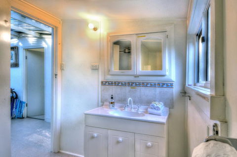 Cove Cottage - Accommodation in Bendigo 17