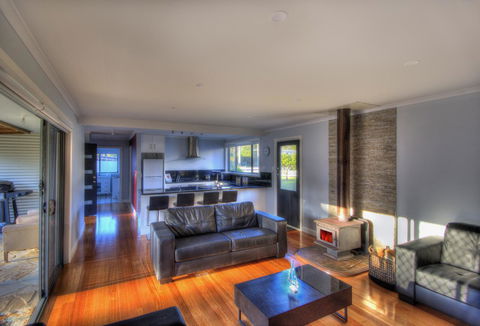 Muirs Beach Retreat - Accommodation in Bendigo 6