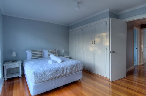 Muirs Beach Retreat - Accommodation in Bendigo 10