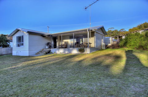 Muirs Beach Retreat - Accommodation in Bendigo 12